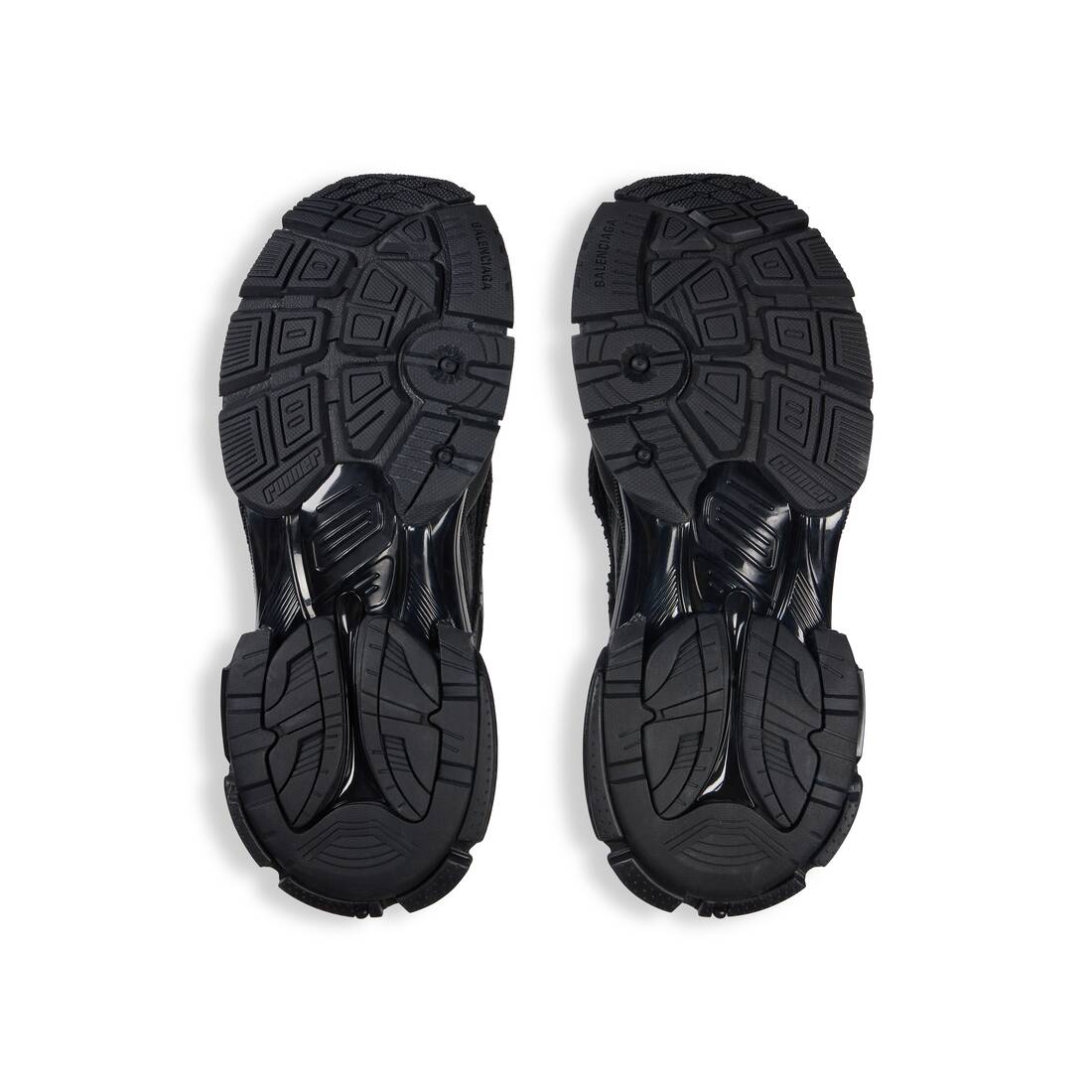 Men’s Runner Sneaker in Black - Image 7